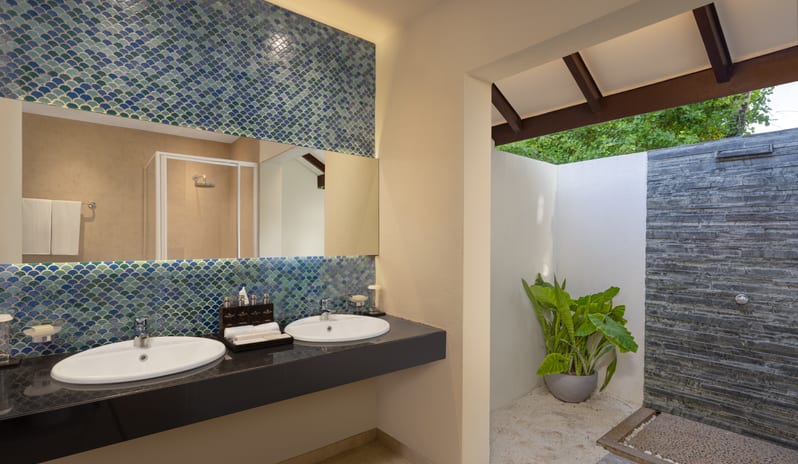 DELUXE FAMILY BEACH VILLA 118-119-14-HDR